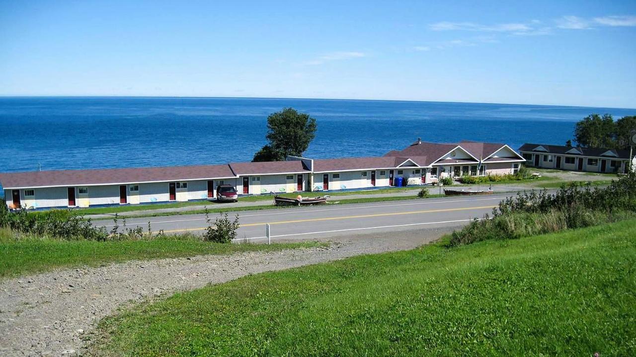 Motel du Cap St-Yvon Cloridorme Extérieur photo